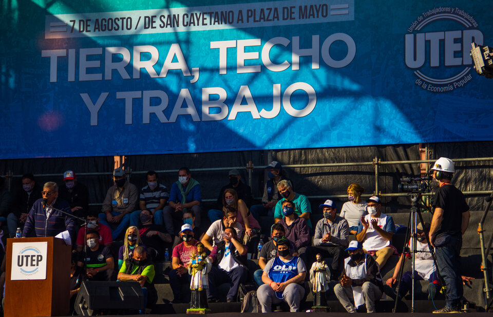 Marcha Tierra, Techo y Trabajo desde San Cayetan