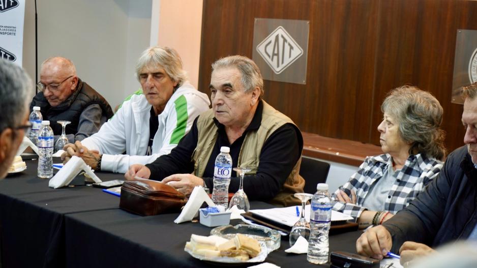 Transporte en alerta: la CATT denuncia un “ataque sistemático” del Gobierno contra la libertad sindical