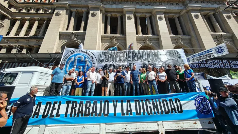 El fuero Contencioso Administrativo Federal se queda con la causa de la CGT contra la reforma laboral El fuero Contencioso Administrativo Federal se queda con la causa de la CGT contra la reforma laboral