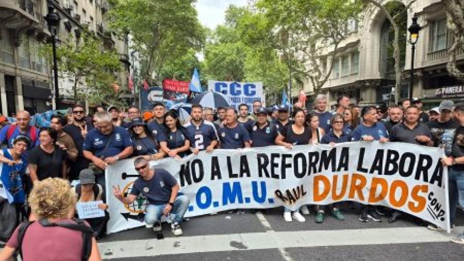 El SOMU presenta un amparo y se suma a la ofensiva sindical contra la reforma laboral El SOMU presenta un amparo y se suma a la ofensiva sindical contra la reforma laboral